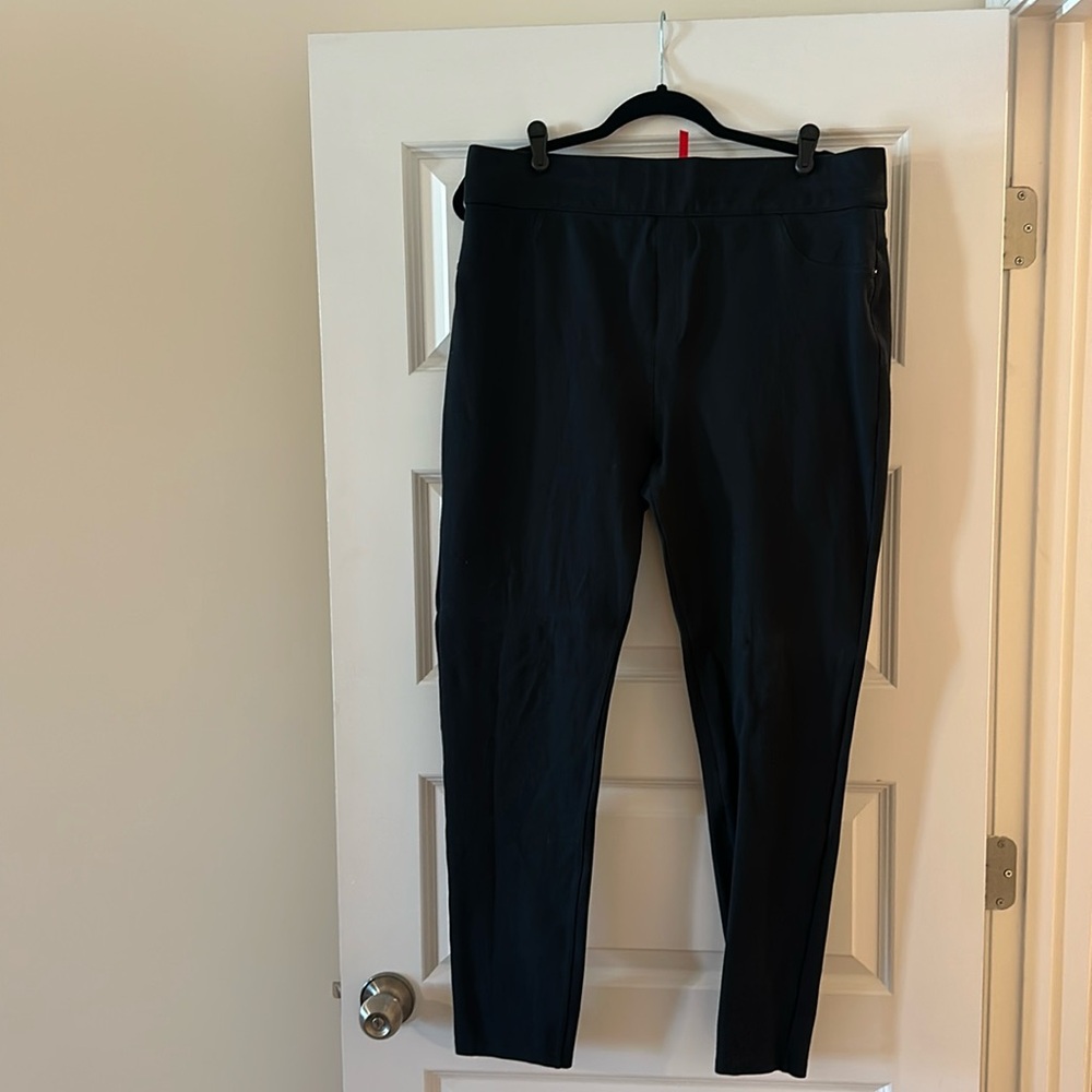 Spanx Ponte Ankle Length Leggings in Black